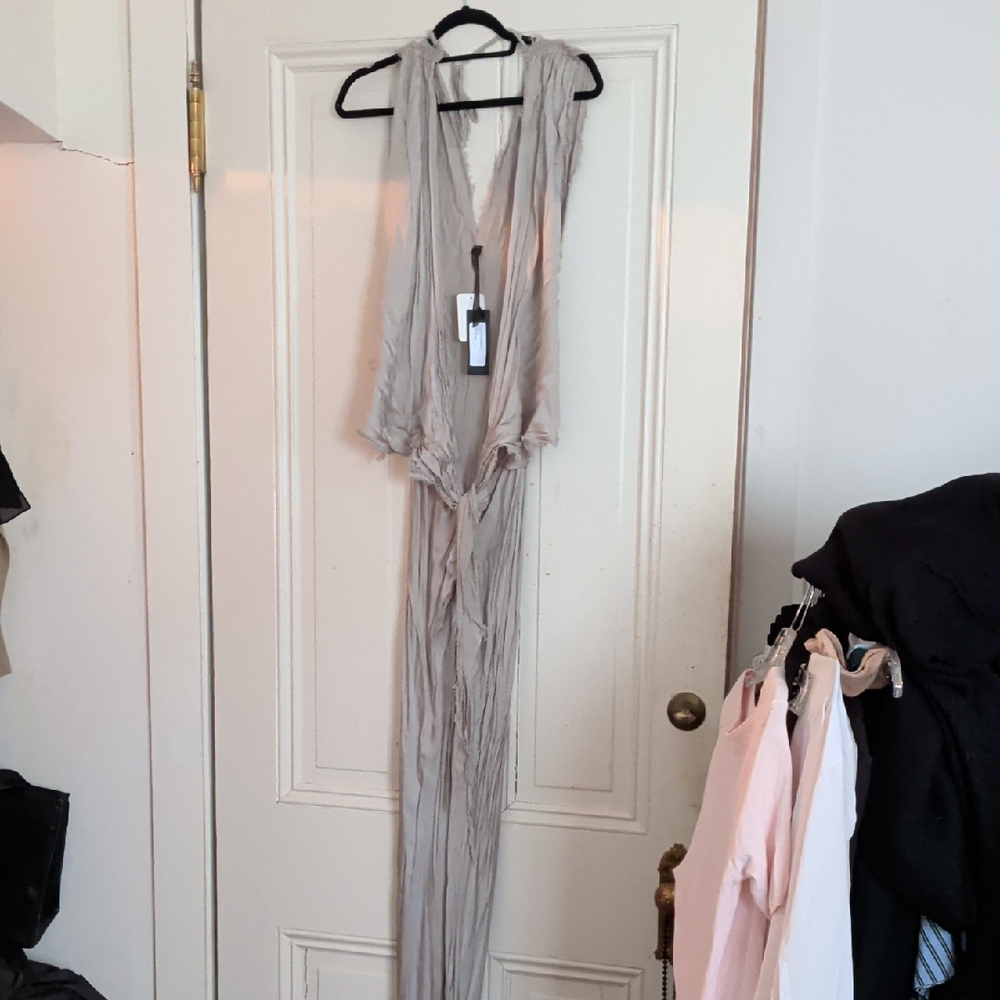 Sz 0 Nwt Jaga Deeply Plunging Tie Front Silky Jumpsuit